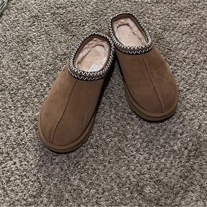 UGG Tasman Slipper